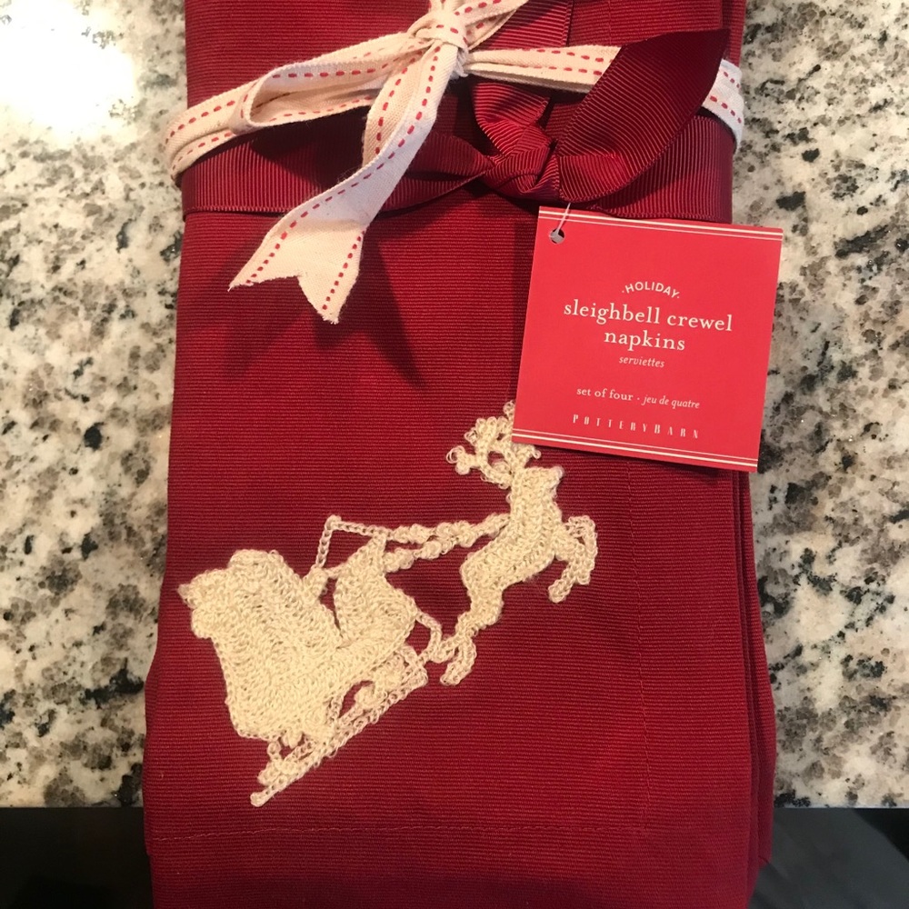 NWT Pottery Barn Christmas Cotton Napkins